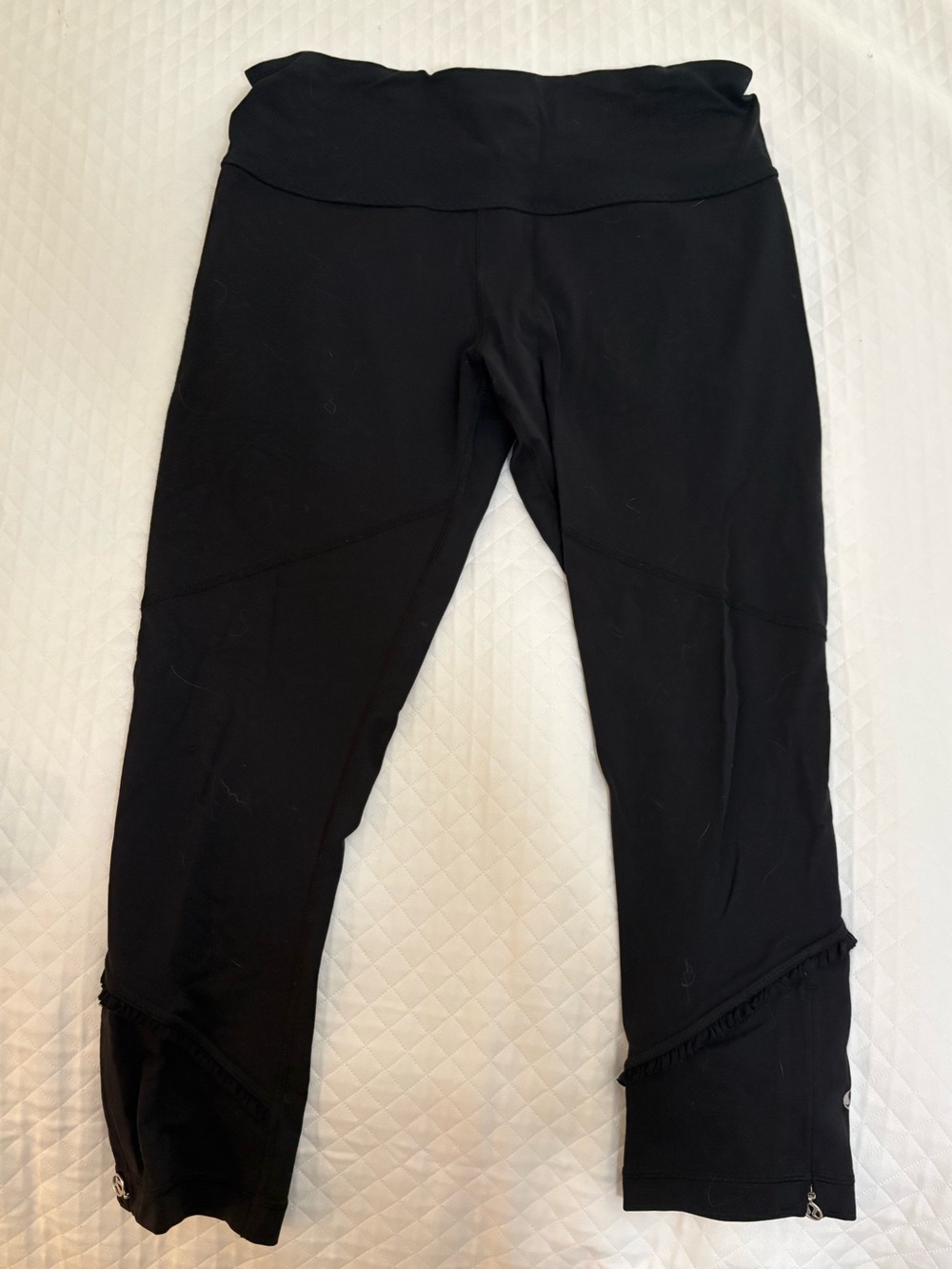 Lululemon Ruffle Zip 3/4 legging - Picture 5 of 6